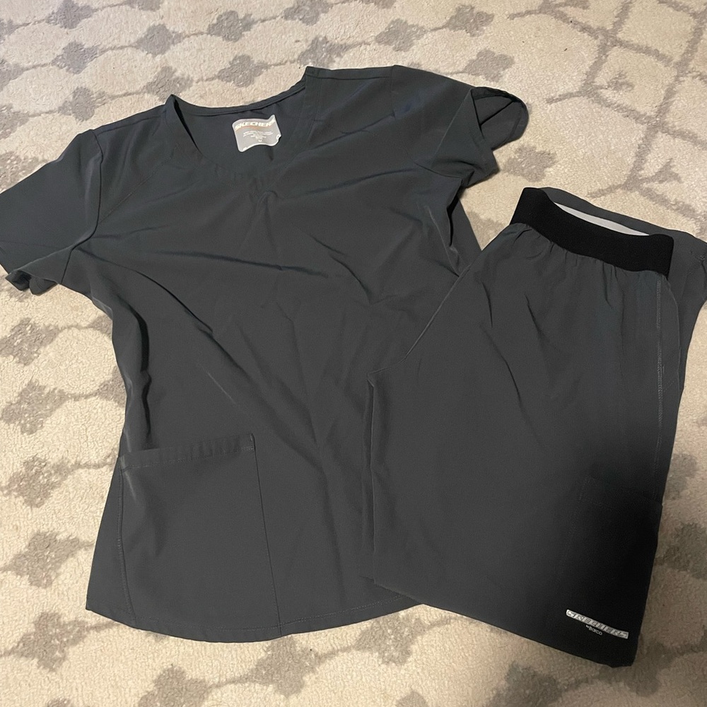Sketchers scrubs